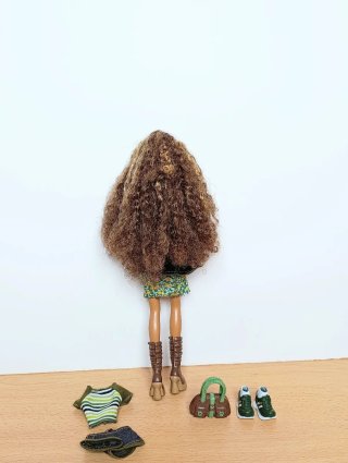 Barbie My Scene Madison Back to School