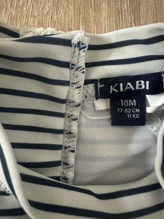 Conjunto bañador niña rayas y corazón Kiabi 18M