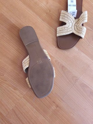 sandalias planas de rafia. Talla 40.