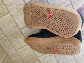 Scarpe Globe nere e marroni