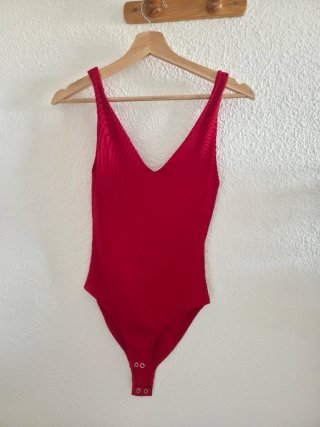 Pack top azul shein talla S y body rojo nuevo rojo