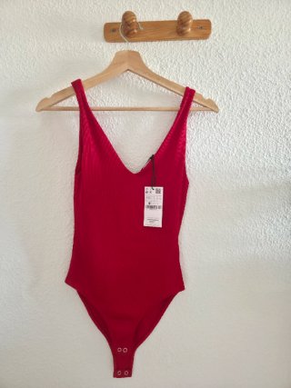 Pack top azul shein talla S y body rojo nuevo rojo