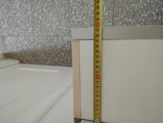 Armario de baño metálico y cristal