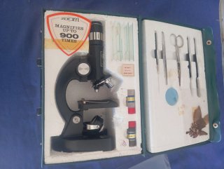 Microscopio antiguo