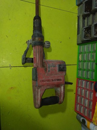 Martillo Hilti TP400 para piezas