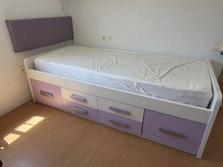 Escritorio juvenil morado y blanco