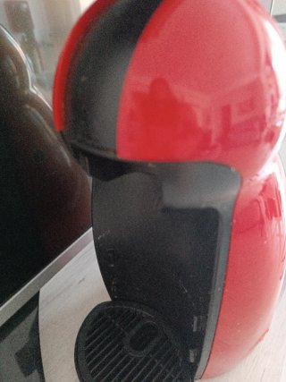 Cafetera Dolce Gusto Roja