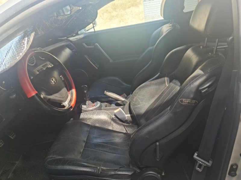 Hyundai Coupe 2002 - foto 1