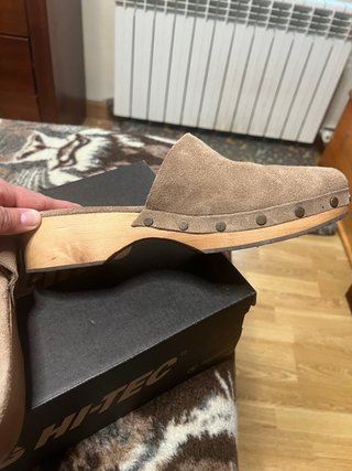 Zuecos Serraje Taupe