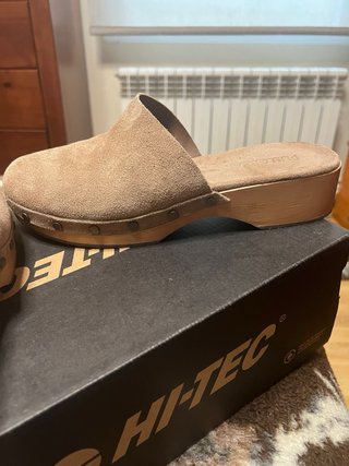 Zuecos Serraje Taupe