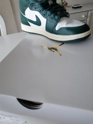 Jordan Air 1 Mid Verde y Blanco Talla 38