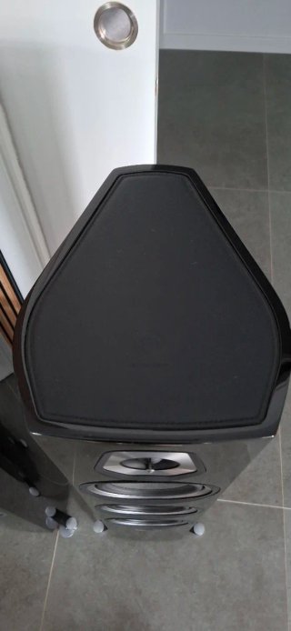 Altavoces Negros