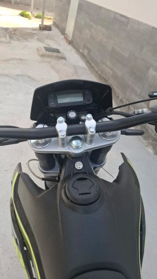 Mondial SMX 125cc Enduro Negra y Amarilla