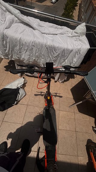 Patinete Eléctrico Naranja de la marca joyor s3