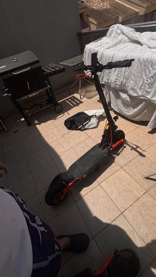 Patinete Eléctrico Naranja de la marca joyor s3