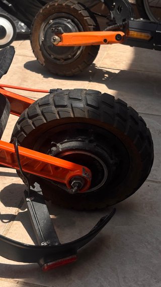Patinete Eléctrico Naranja de la marca joyor s3
