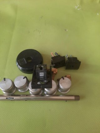 Piezas de repuesto para tocadiscos Dual.