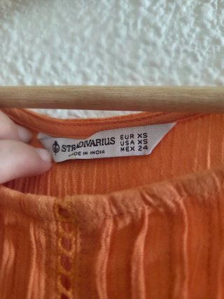 2 Camisetas Tirantes Verano stradivarius y lefties