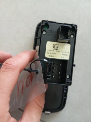Mando elevalunas Ford Ka+