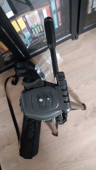 Canon EOS 200D Kit EF-S 18-55 IS STM