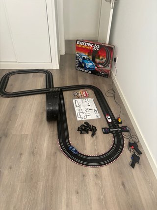 Scalextric Compact Loopinator 1:43
