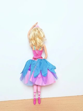 Barbie zapatillas mágicas / krystin Pink shoes