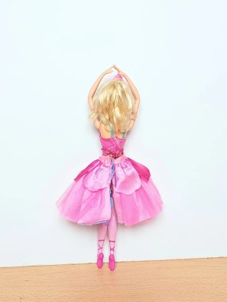 Barbie zapatillas mágicas / krystin Pink shoes