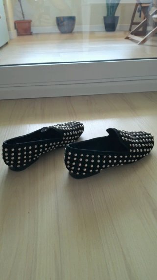 Mocasines Jeffrey Campbell negros con tachuelas