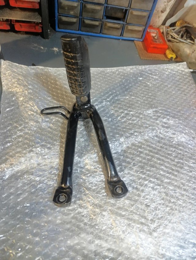 Estribera  trasero Honda CBF 125