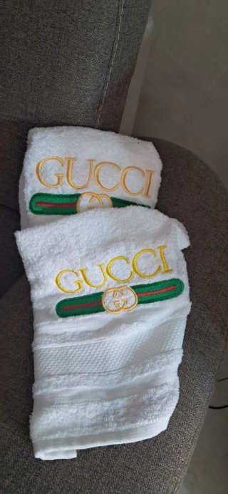 Set Asciugamani Ricamati Gucci Bianco Oro