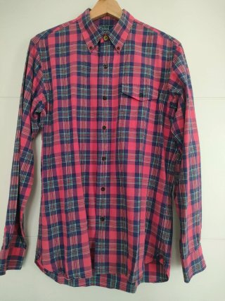 Camisa cuadros tartán escocés