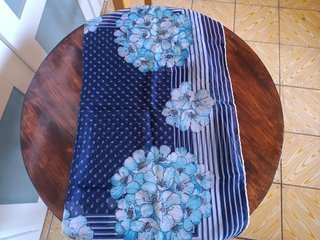 Pañuelo estampado floral