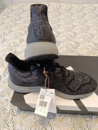 Zapatillas Adidas Ultradream DNA.