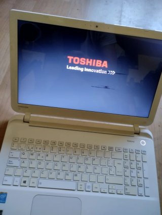 Ordenador portátil Toshiba