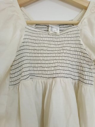 Blusa niña blanca con volantes