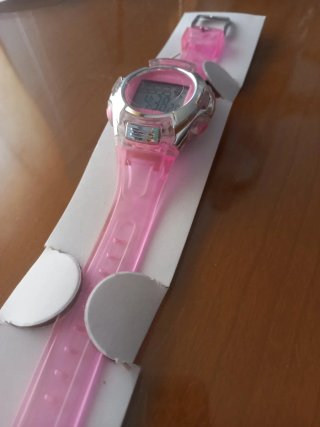 Reloj Digital Rosa y Plateado para niña