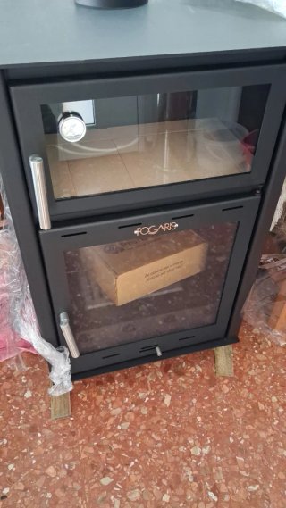Chimenea Fogaris con Horno y Puertas de Cristal