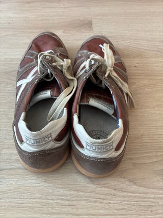 Zapatillas Munich Marrones y Blancas