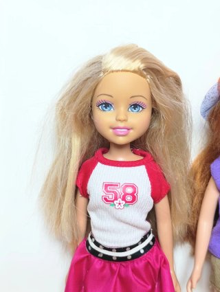 Lote 2 Muñecas Barbie We 3 Friends