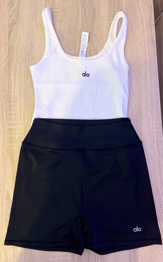 Alo Conjunto Camiseta sin manga y shorts