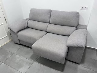 Sofá 3 plazas gris tela