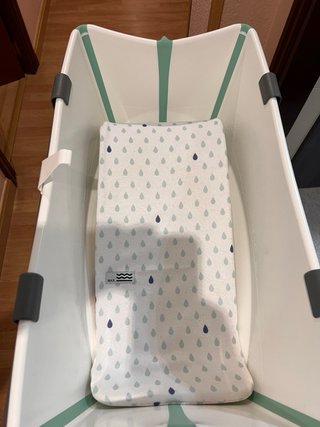 Chicco Next2Me + Bañera Stokke