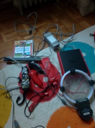 Nintendo Wii Negra y Roja