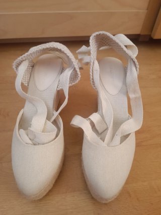 Cuñas Stradivarius Beige/Blanco
