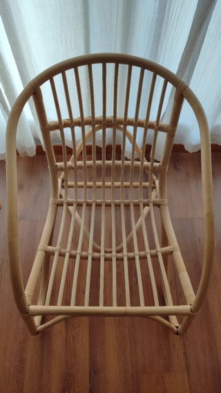 Comoda poltrona in rattan naturale