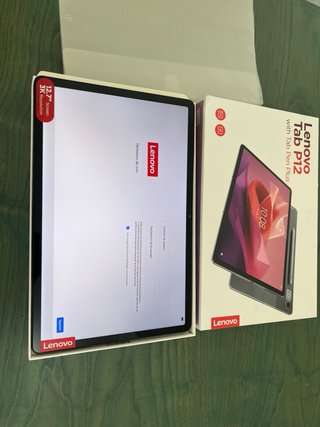 Lenovo Tablet 12.7 3k con lápiz