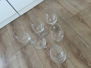 6 copas de vino de cristal