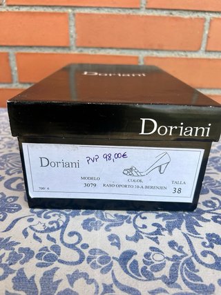 Zapatos Doriani Morados Talla 38