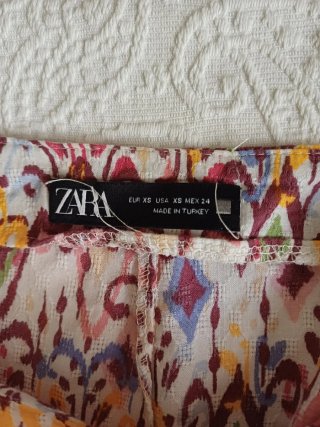 Falda corta Zara estampado