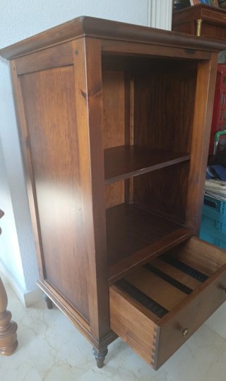 Mueble de madera